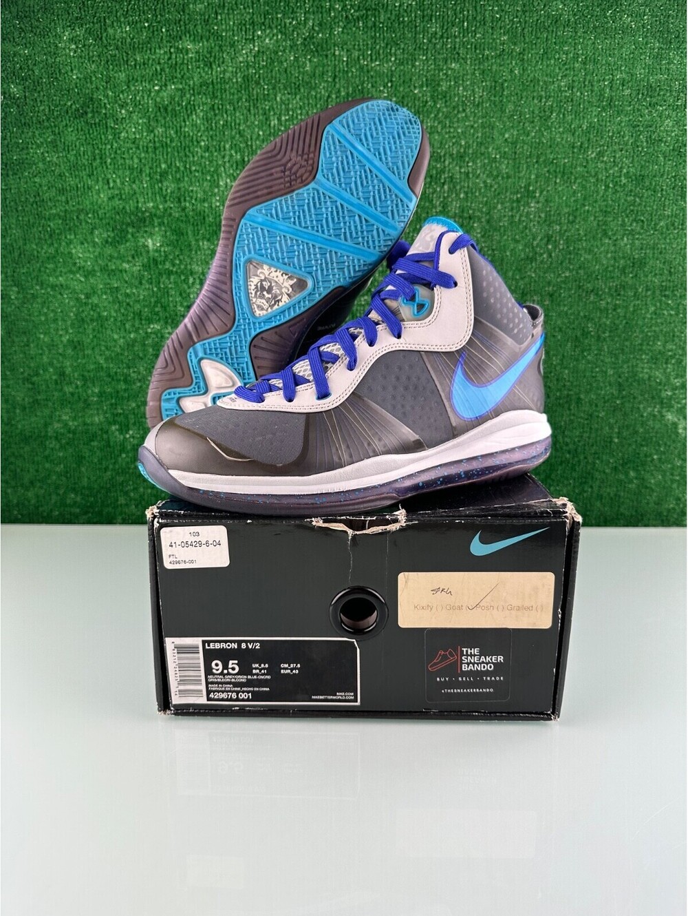 Size 9.5 - Nike LeBron 8 V/2 Hornets (CLEAN!)